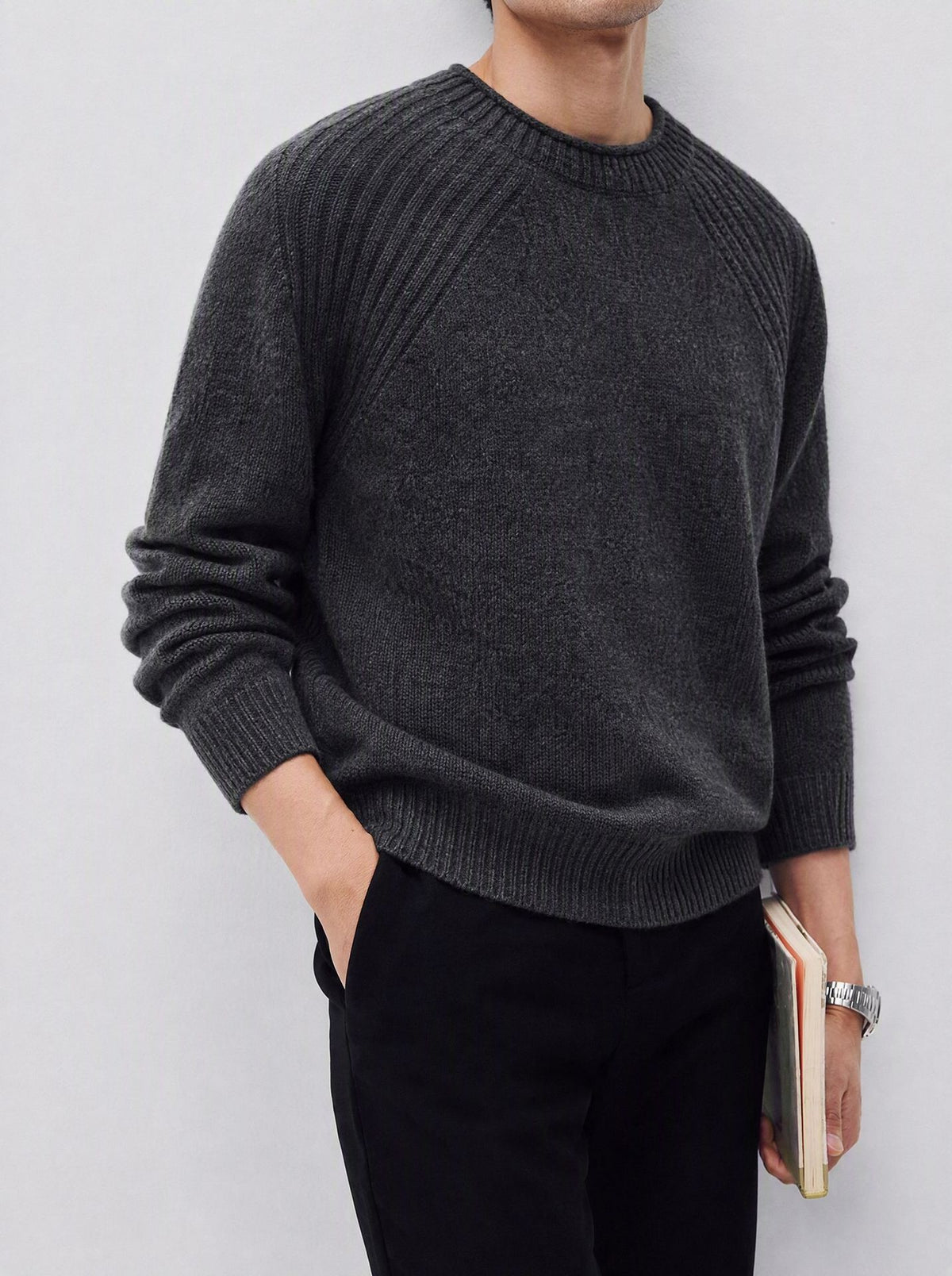 Loose round neck pullover long sleeved sweater