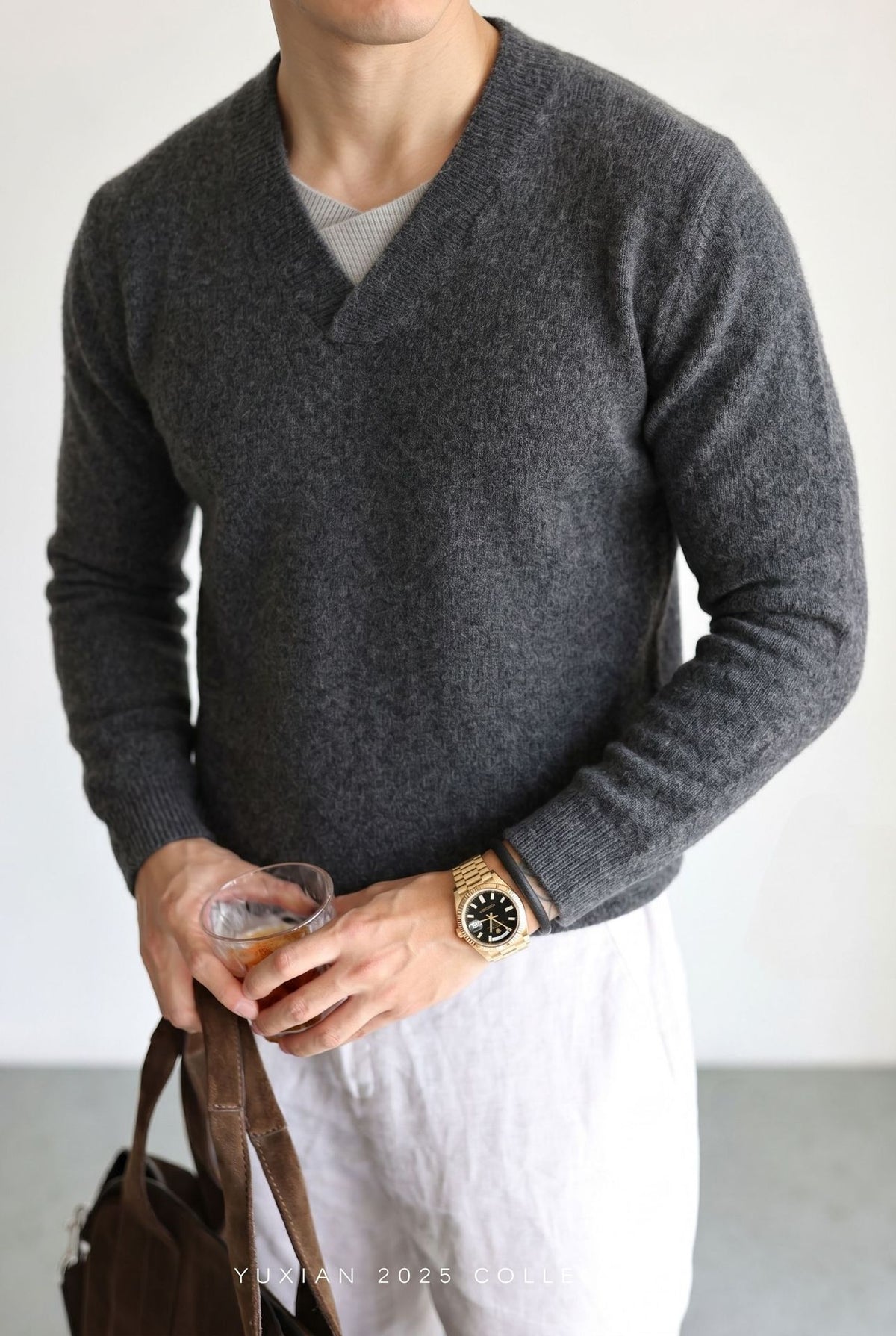 V-neck long sleeved sweater
