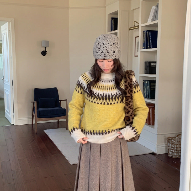 Round neck loose sweater