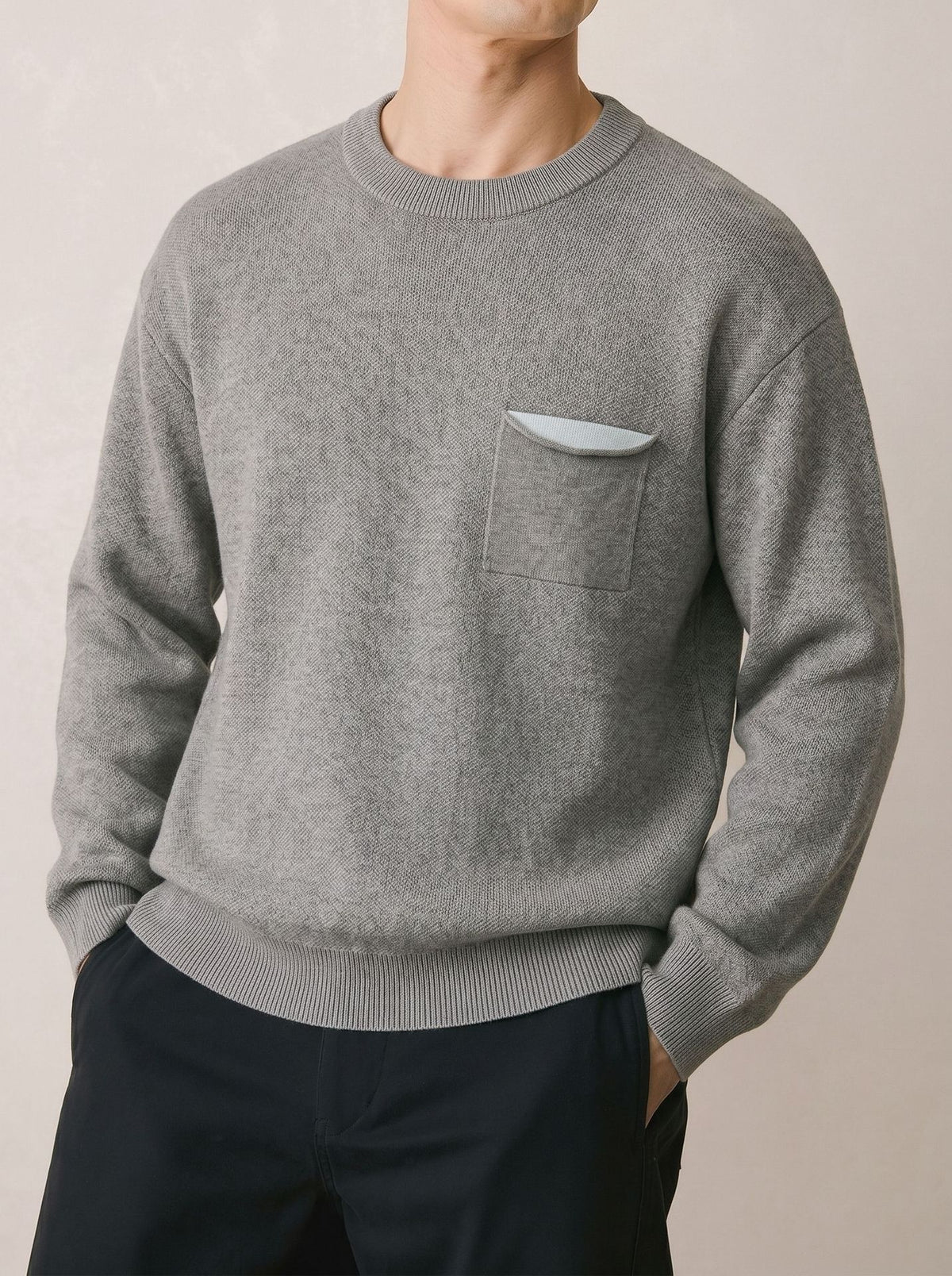 Round neck long sleeved sweater