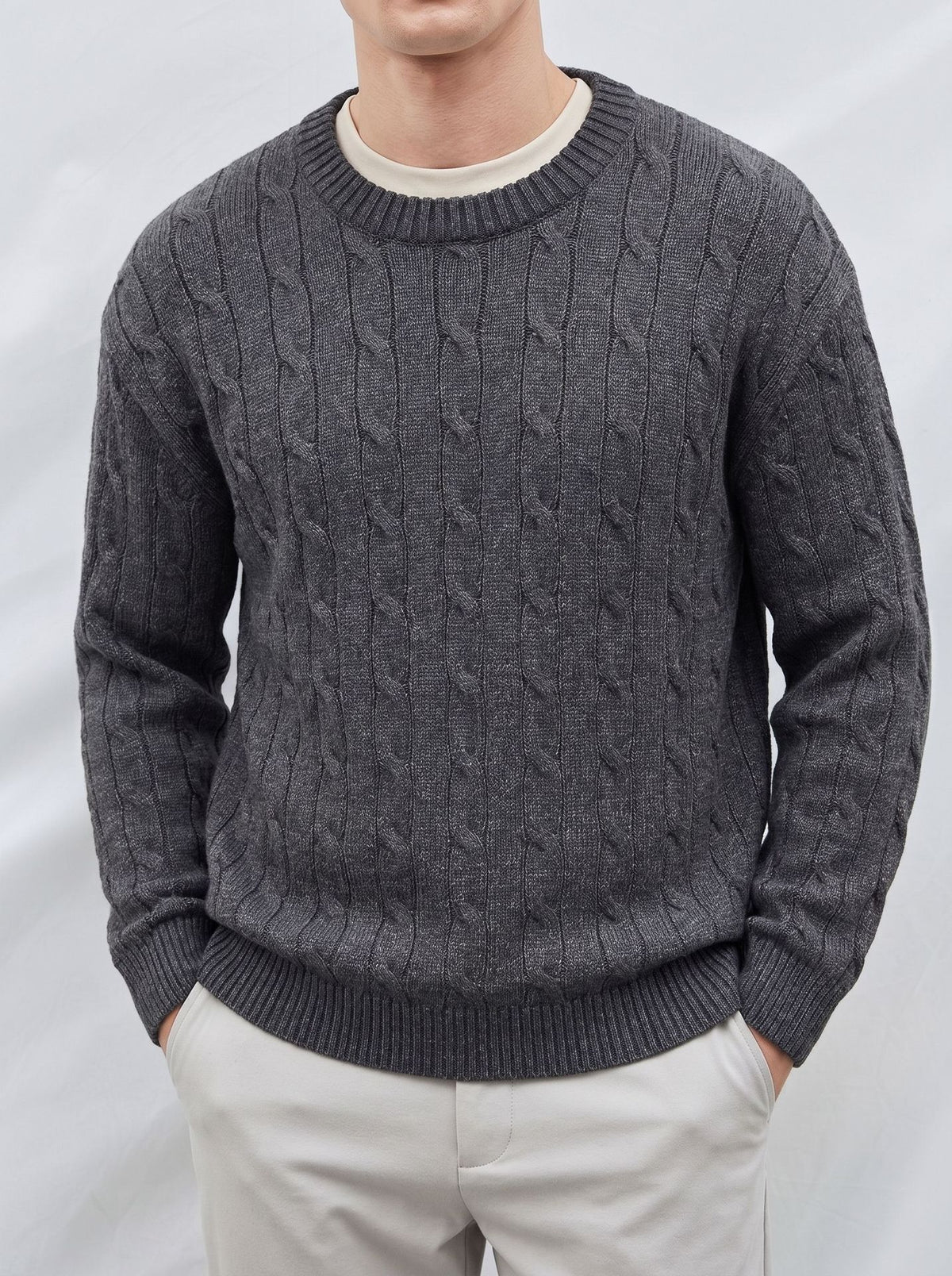 Round neck long sleeved sweater