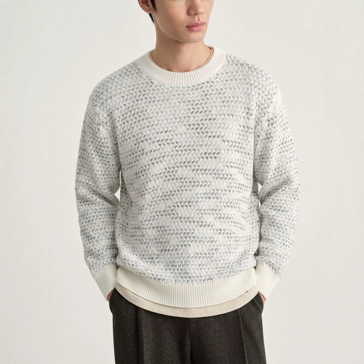 Round neck loose long sleeved sweater