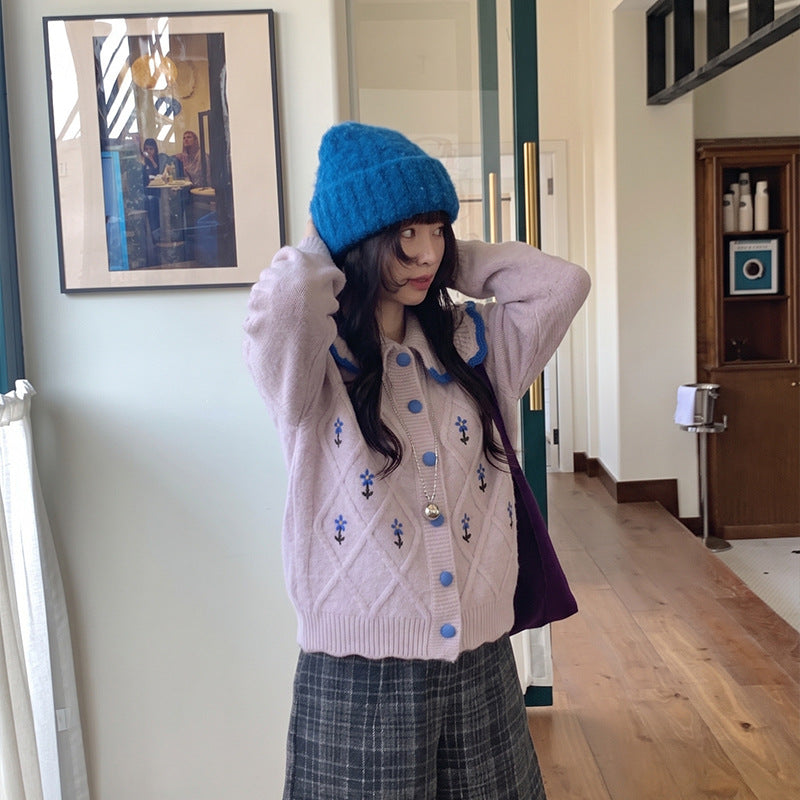 Contrasting diamond patterned sweater
