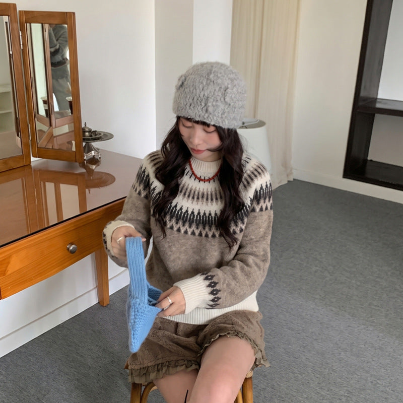 Round neck loose sweater