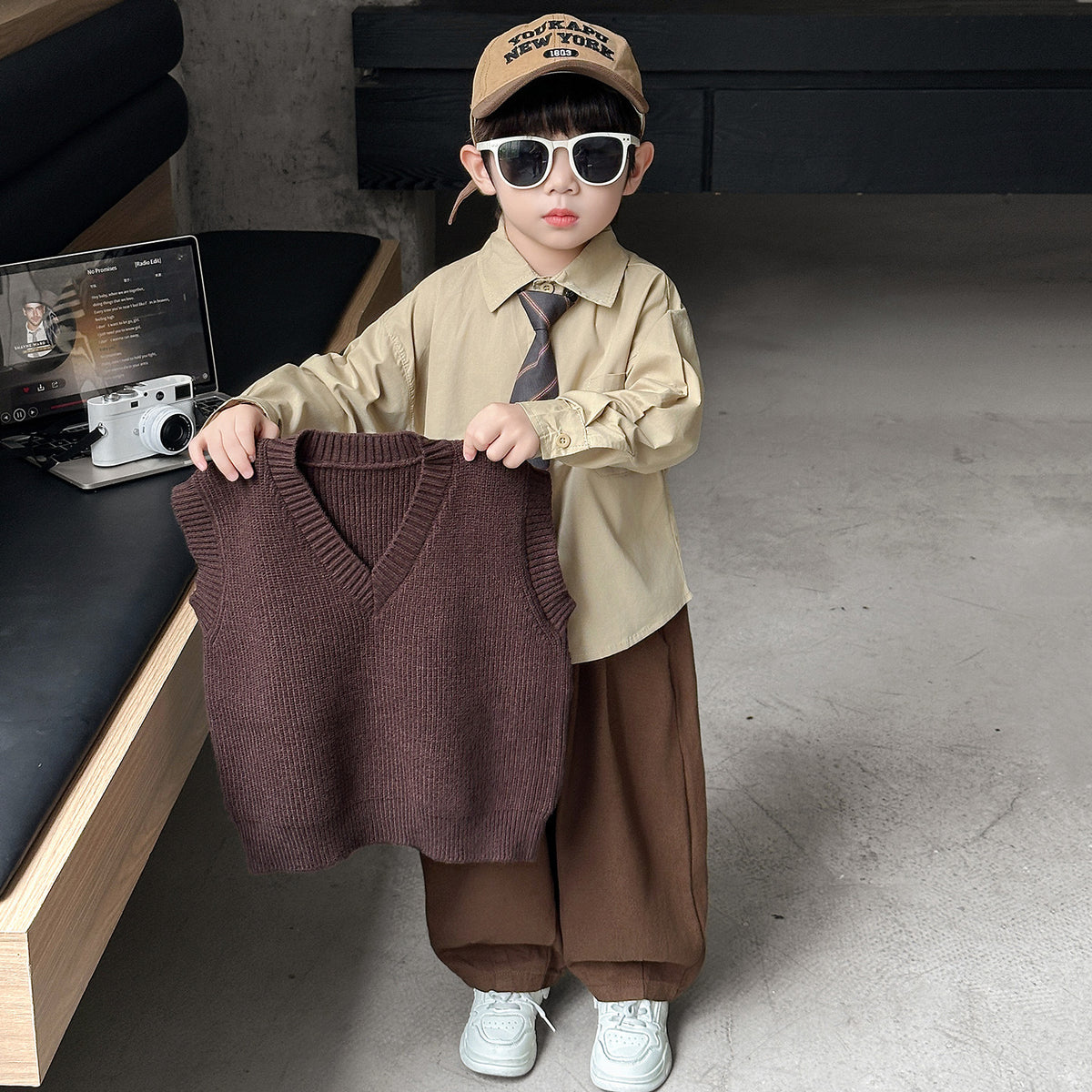 Boys Spring Autumn Fashion Three-Piece Suit Set with Vest, Tie and Shirt