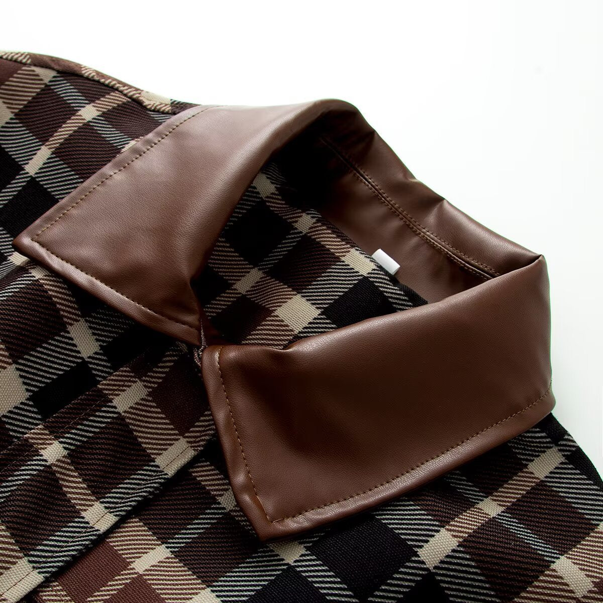 Single breasted contrasting collar plaid long sleeved jacket