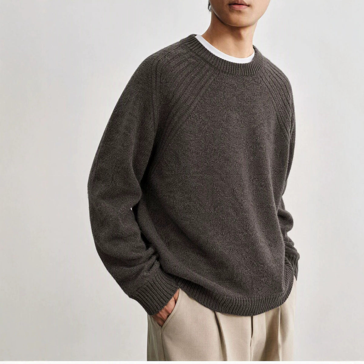 Loose round neck pullover long sleeved sweater