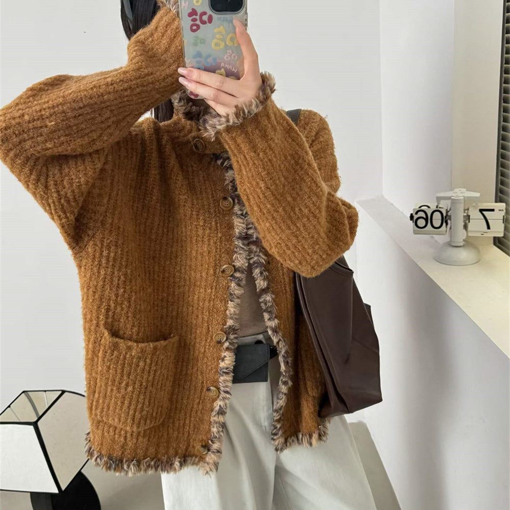 Single breasted stand up collar sweater