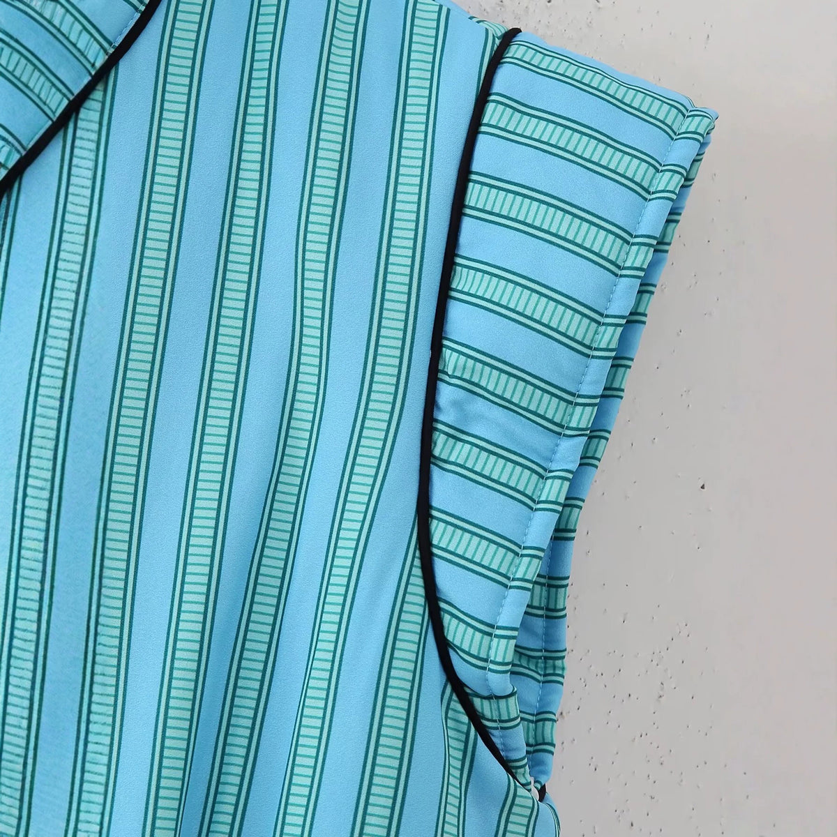 Single row buckle trimmed striped cotton vest for women