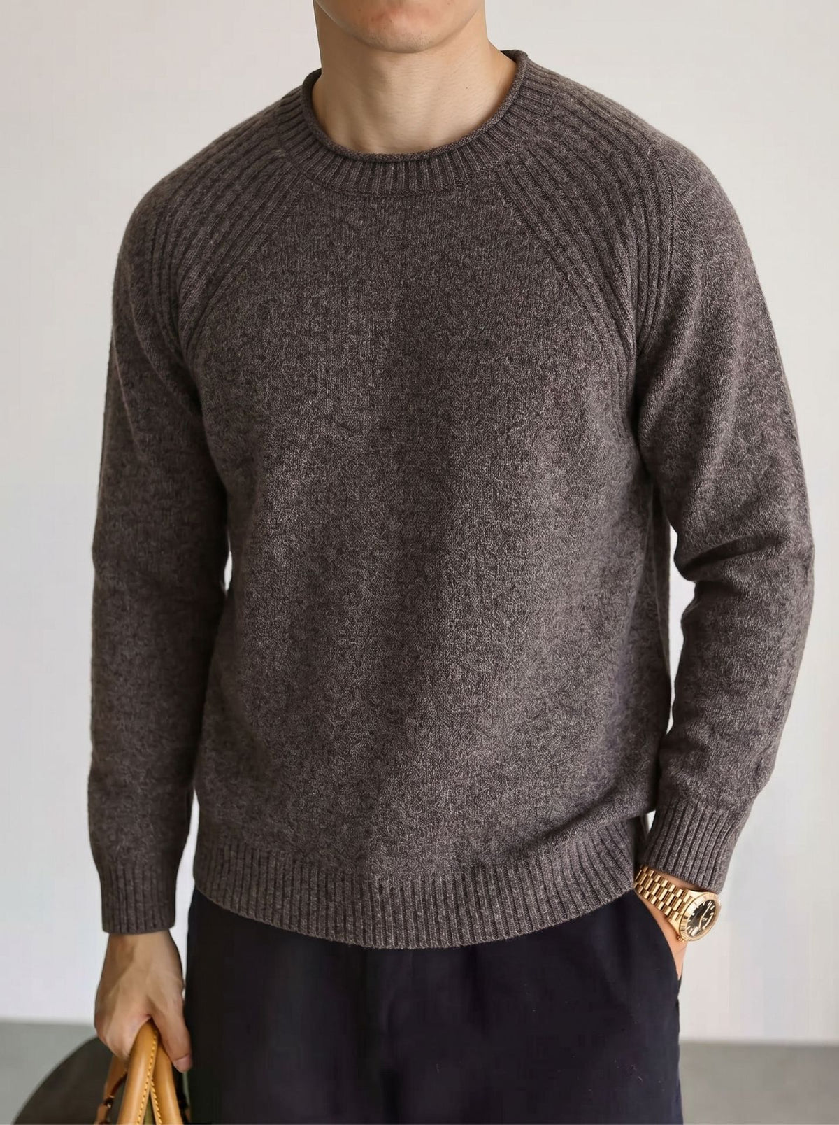 Loose round neck pullover long sleeved sweater