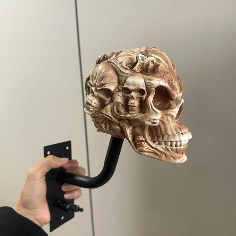 Antique Skeleton Helmet Wall Mount – Resin Motorcycle Helmet Holder, Gothic Bike Decor, Novelty Gear Storage Display Rack