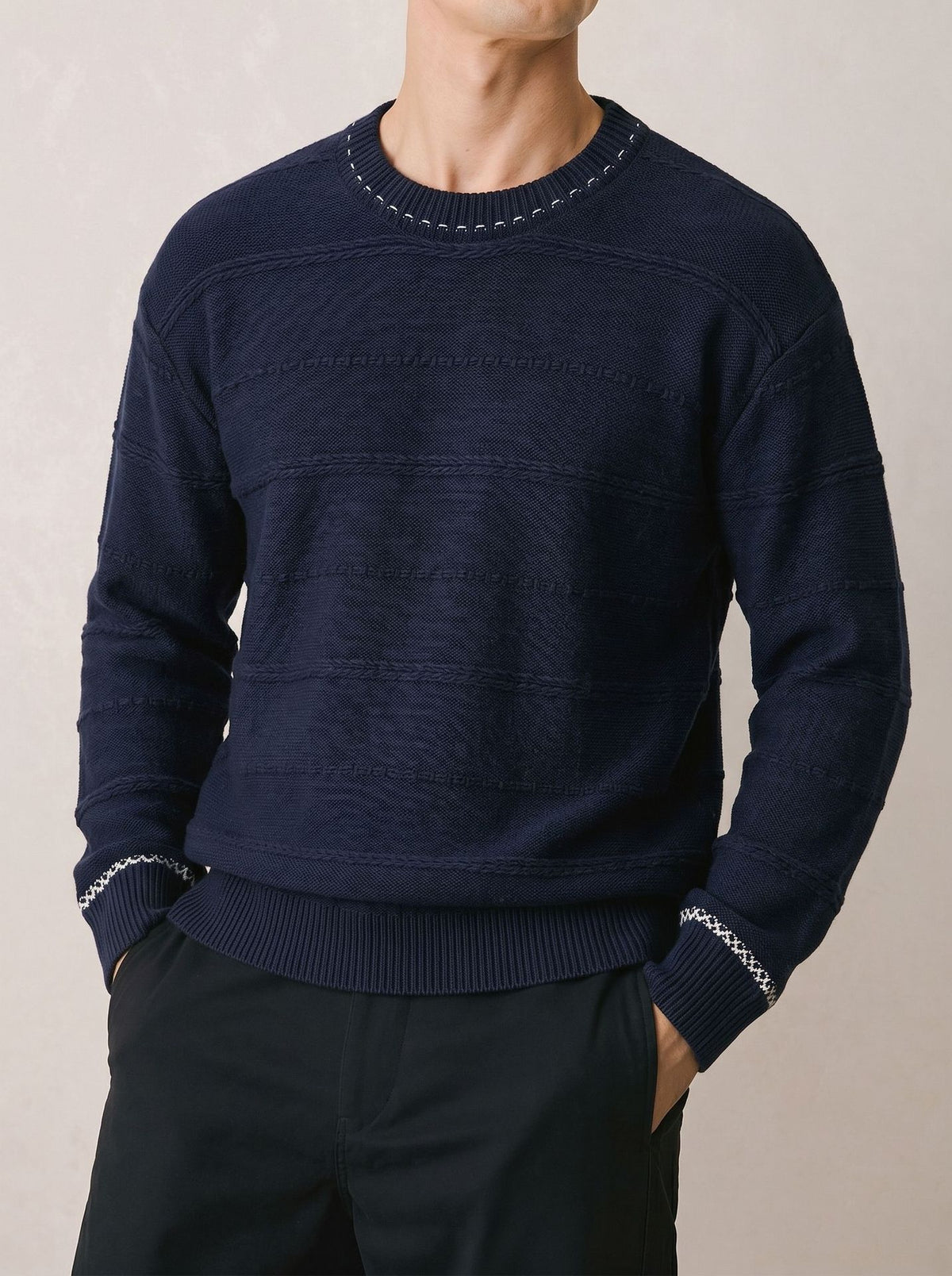 Color blocking design round neck pullover long sleeved sweater