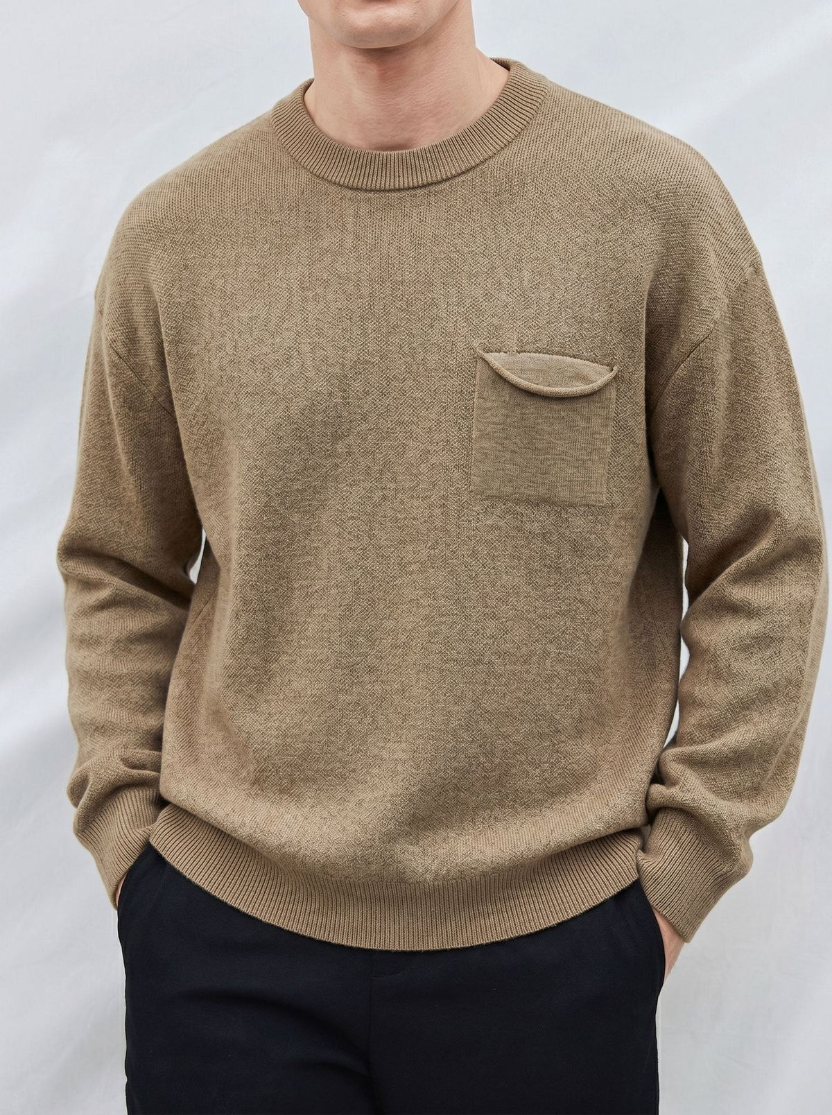 Round neck long sleeved sweater